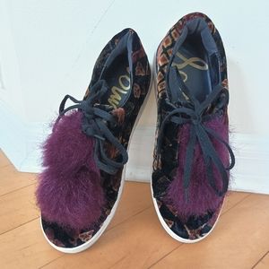 Sam Edelman Leya Velvet Shoes Faux Fur PomPom Slip-On Sneakers size 8.5 Burgundy